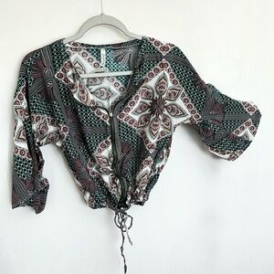 Elegant Geometric Print Blouse in Green and Red